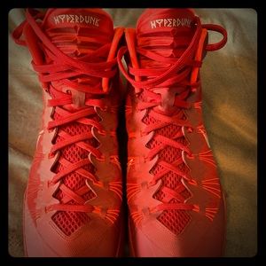 Men’s Nike Hyperdunks size 14